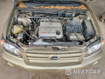 Zdjęcie 11 z 12 samochodu: 2005 TOYOTA HIGHLANDER LIMITED VIN:JTEEP21A650075857 - miniatura