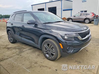Czwarte zdjęcie samochodu z boku: 2023 KIA SELTOS S VIN:KNDEU2AA9P7407524 - miniatura