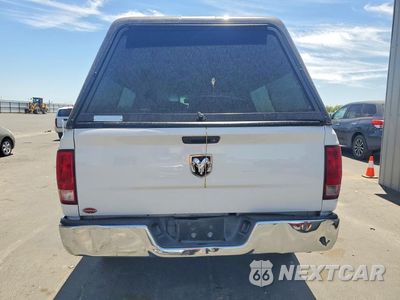Zdjęcie 6 z 12 samochodu: 2018 RAM 1500 ST VIN:3C6JR6DTXJG234149 - miniatura