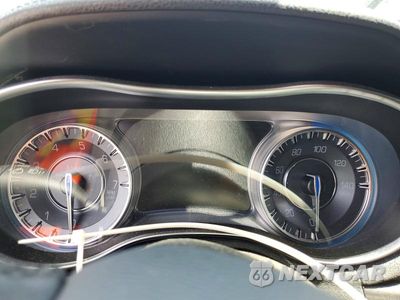 Zdjęcie 9 z 12 samochodu: 2019 CHRYSLER 300 TOURING VIN:2C3CCAAG7KH568982 - miniatura
