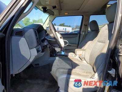 Zdjęcie 7 z 13 samochodu: 2007 JEEP COMMANDER VIN:1J8HG48K07C670659 - miniatura