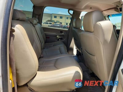 Zdjęcie 10 z 12 samochodu: 2004 GMC SIERRA K2500 HEAVY DUTY VIN:1GTHK23174F115923 - miniatura