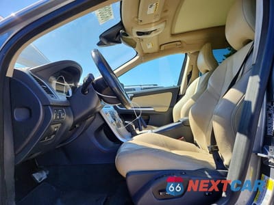 Zdjęcie 7 z 13 samochodu: 2017 VOLVO XC60 T6 DYNAMIC VIN:YV449MRR4H2226183 - miniatura