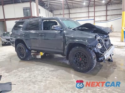 Czwarte zdjęcie samochodu z boku: 2024 TOYOTA 4RUNNER TRD OFF-ROAD PREMIUM VIN:JTERU5JR7R6300890 - miniatura