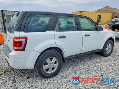 Trzecie zdjęcie samochodu z tyłu: 2012 FORD ESCAPE XLS VIN:1FMCU0C76CKC47781 - miniatura