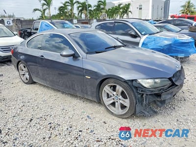 Czwarte zdjęcie samochodu z boku: 2008 BMW 335 I VIN:WBAWB73538P042361 - miniatura