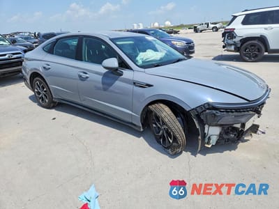 Czwarte zdjęcie samochodu z boku: 2024 HYUNDAI SONATA SEL VIN:KMHL64JA4RA413682 - miniatura