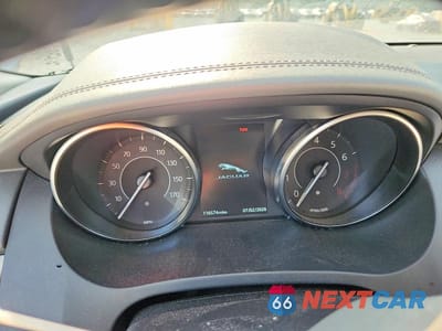 Zdjęcie 9 z 14 samochodu: 2019 JAGUAR E-PACE S VIN:SADFJ2FX8K1Z35095 - miniatura