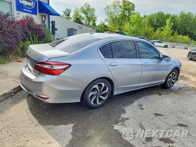 Trzecie zdjęcie samochodu z tyłu: 2017 HONDA ACCORD EX VIN:1HGCR2F79HA238679 - miniatura