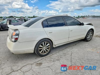 Trzecie zdjęcie samochodu z tyłu: 2004 NISSAN ALTIMA 2.5 VIN:1N4AL11D74C178467 - miniatura