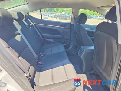 Zdjęcie 10 z 12 samochodu: 2018 HYUNDAI ELANTRA SEL VIN:5NPD84LF3JH275786 - miniatura