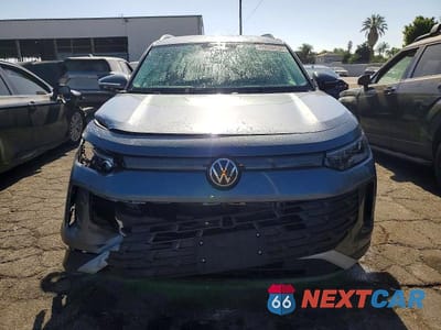 Piąte zdjęcie samochodu w środku: 2026 VOLKSWAGEN TIGUAN SE VIN:3VVFR7RMXTM062698 - miniatura