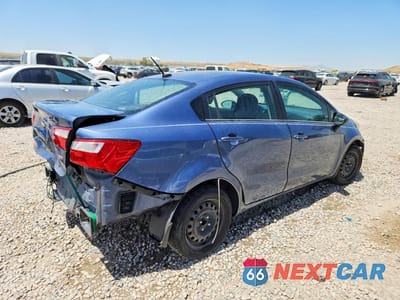 Trzecie zdjęcie samochodu z tyłu: 2016 KIA RIO LX VIN:KNADM4A32G6646974 - miniatura