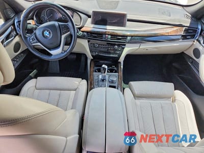Zdjęcie 8 z 13 samochodu: 2017 BMW X5 XDR40E VIN:5UXKT0C30H0S80843 - miniatura