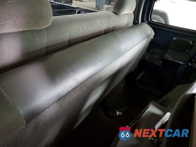 Zdjęcie 10 z 12 samochodu: 2005 CHEVROLET SILVERADO K1500 VIN:2GCEK19B451312201 - miniatura