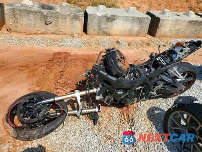 Trzecie zdjęcie samochodu z tyłu: 2007 SUZUKI GSX-R600 VIN:JS1GN7DA372103613 - miniatura
