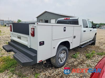 Trzecie zdjęcie samochodu z tyłu: 2024 RAM 2500 TRADESMAN VIN:3C7WR5HJ5RG176404 - miniatura