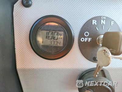 Zdjęcie 8 z 10 samochodu: 2022 EZ GO GOLF CART VIN:EZGSHBCDPN3543939 - miniatura