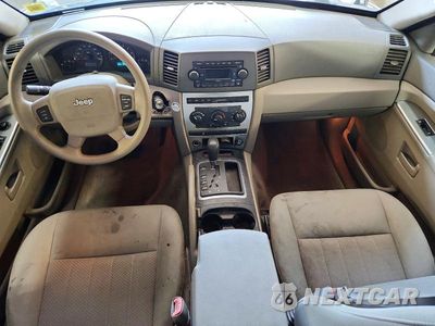 Zdjęcie 8 z 13 samochodu: 2006 JEEP GRAND CHEROKEE LAREDO VIN:1J4GR48K96C277913 - miniatura
