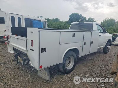 Trzecie zdjęcie samochodu z tyłu: 2022 RAM 3500 VIN:3C7WRTBJ6NG344087 - miniatura