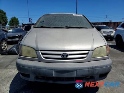 Piąte zdjęcie samochodu w środku: 2001 TOYOTA SIENNA CE VIN:4T3ZF19C41U374598 - miniatura