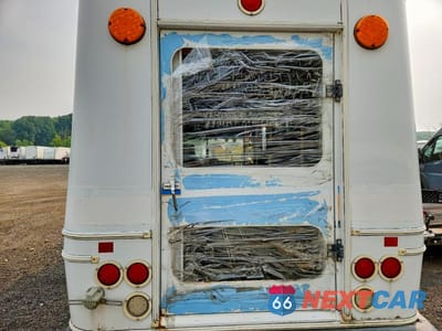 Zdjęcie 9 z 10 samochodu: 2014 FORD ECONOLINE E350 SUPER DUTY CUTAWAY VAN VIN:1FDEE3FL4EDA34397 - miniatura