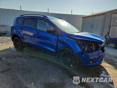 Czwarte zdjęcie samochodu z boku: 2017 FORD ESCAPE SE VIN:1FMCU0GD9HUB15500 - miniatura