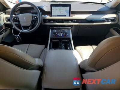 Zdjęcie 8 z 13 samochodu: 2020 LINCOLN AVIATOR RESERVE VIN:5LM5J7XC9LGL01608 - miniatura