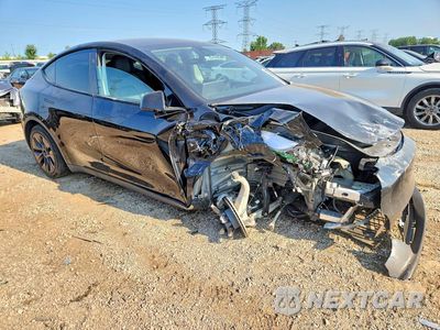 Czwarte zdjęcie samochodu z boku: 2024 TESLA MODEL Y VIN:7SAYGDEE8RF167959 - miniatura