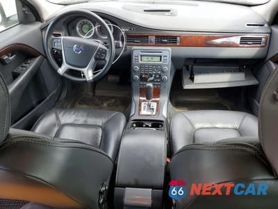 Zdjęcie 8 z 13 samochodu: 2011 VOLVO XC70 T6 VIN:YV4902BZ0B1109082 - miniatura