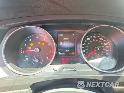Zdjęcie 9 z 12 samochodu: 2018 VOLKSWAGEN TIGUAN SE VIN:3VV3B7AX5JM124762 - miniatura