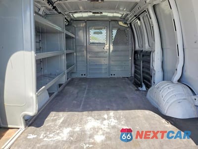 Zdjęcie 10 z 13 samochodu: 2023 CHEVROLET EXPRESS G2500 VIN:1GCWGAFP6P1115898 - miniatura