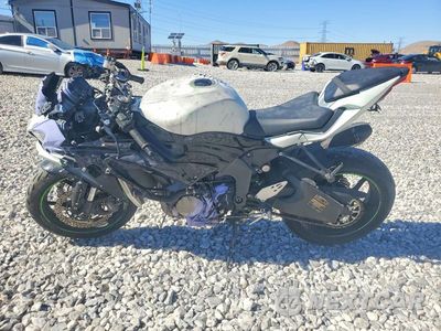 Trzecie zdjęcie samochodu z tyłu: 2020 KAWASAKI ZX636 K VIN:JKBZXJG15LA008641 - miniatura