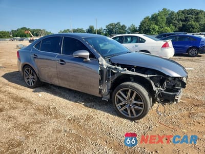 Czwarte zdjęcie samochodu z boku: 2017 LEXUS IS 200T VIN:JTHBA1D26H5052396 - miniatura