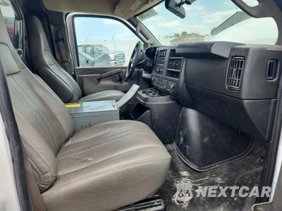 Zdjęcie 7 z 13 samochodu: 2023 CHEVROLET EXPRESS G2500 VIN:1GCWGBFP2P1230102 - miniatura
