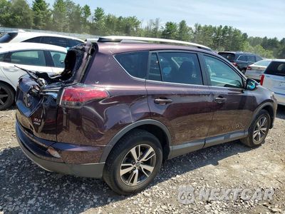 Trzecie zdjęcie samochodu z tyłu: 2017 TOYOTA RAV4 XLE VIN:2T3RFREVXHW668944 - miniatura