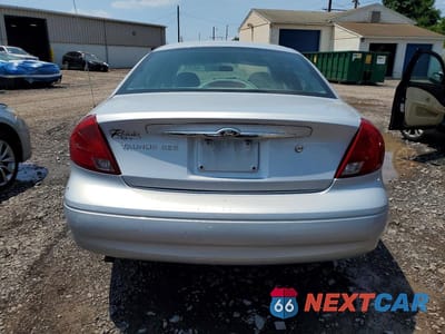 Zdjęcie 6 z 12 samochodu: 2001 FORD TAURUS SES VIN:1FAFP55S01A150222 - miniatura