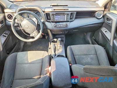 Zdjęcie 8 z 13 samochodu: 2018 TOYOTA RAV4 XLE VIN:2T3RFREV6JW803195 - miniatura