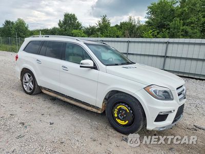 Czwarte zdjęcie samochodu z boku: 2016 MERCEDES-BENZ GL550 VIN:4JGDF7DE2GA644551 - miniatura