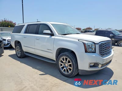 Czwarte zdjęcie samochodu z boku: 2020 GMC YUKON XL DENALI VIN:1GKS1HKJ6LR175061 - miniatura