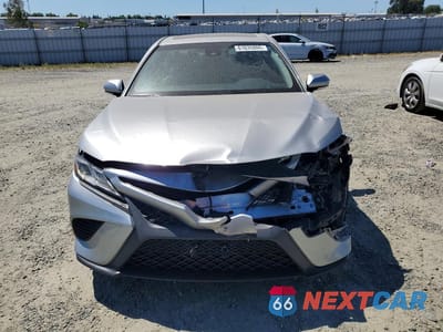 Piąte zdjęcie samochodu w środku: 2018 TOYOTA CAMRY SE VIN:JTNB11HKXJ3055097 - miniatura