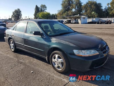 Czwarte zdjęcie samochodu z boku: 1998 HONDA ACCORD EX VIN:1HGCG5551WA027013 - miniatura