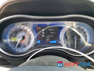 Zdjęcie 9 z 13 samochodu: 2021 CHRYSLER 300 S VIN:2C3CCABG8MH529044 - miniatura