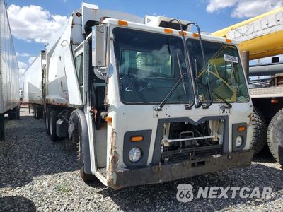 2013 MACK LEU613 REFUSE TRUCK 1M2AU04C6DM007848 - główne zdjęcie licytacji z USA - miniatura
