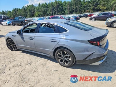 Drugie zdjęcie samochodu z przodu: 2025 HYUNDAI SONATA SEL VIN:KMHL64JA5SA436636 - miniatura