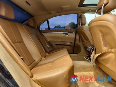 Zdjęcie 10 z 12 samochodu: 2009 MERCEDES-BENZ S 550 VIN:WDDNG71XX9A241227 - miniatura