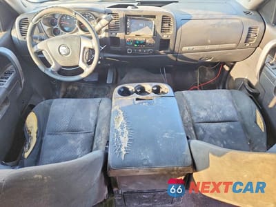 Zdjęcie 8 z 12 samochodu: 2010 GMC SIERRA C1500 SLE VIN:3GTRCVE01AG274681 - miniatura