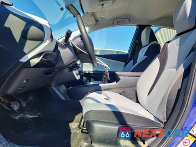 Zdjęcie 7 z 12 samochodu: 2016 TOYOTA PRIUS TWO VIN:JTDKBRFUXG3527893 - miniatura