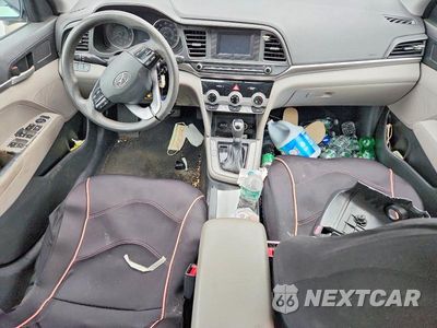 Zdjęcie 8 z 12 samochodu: 2019 HYUNDAI ELANTRA SE VIN:KMHD74LF5KU779262 - miniatura