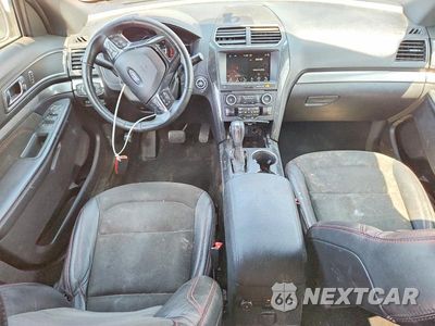 Zdjęcie 8 z 13 samochodu: 2018 FORD EXPLORER XLT VIN:1FM5K8D80JGC78612 - miniatura